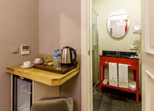 turkiye/istanbul/beyoglu/la-porte-de-taksim_f9e6cda6.jpg