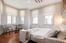 turkiye/istanbul/beyoglu/lanotes_03d22535.jpg