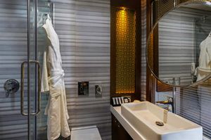 turkiye/istanbul/beyoglu/manesol-boutique-galata-6410-6f17ea2d.png