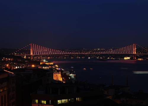 turkiye/istanbul/beyoglu/maroon-bosphorus-21e91c2d.png