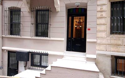 Mayer Cihangir Suites · 3