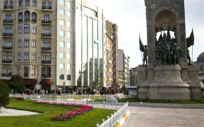 Pera Center Hotel · 4