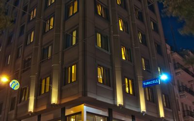 Riva Hotel · 3