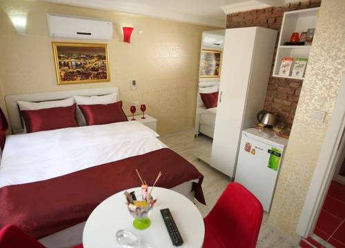 turkiye/istanbul/beyoglu/taksim-brand-suite-1711220.jpg
