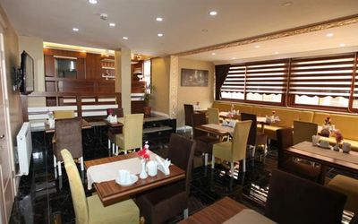 Emir Otel · 4
