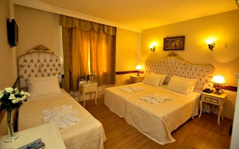 Adora Hotel · 1