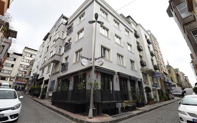 B Guest Hotel · 5