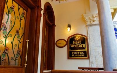 Amber Hotel · 3