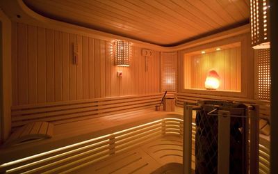 Glk Premier Acropol Suites & Spa · 4