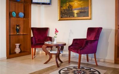 Glk Premier The Home Suites & Spa · 5