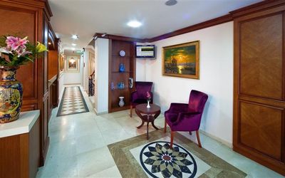 Glk Premier The Home Suites & Spa · 4