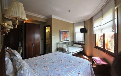 Emine Sultan Hotel · 4
