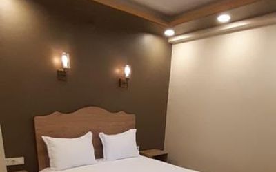 Golden Sail Hotel Old City · 4