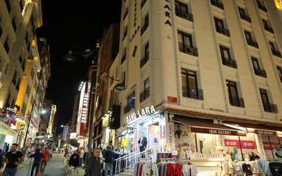 Grand Lara Hotel · 3