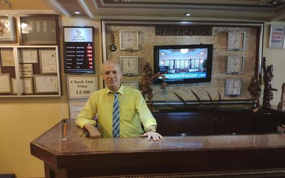 Hotel Bazaar · 5
