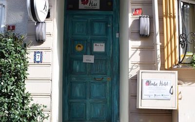 Pembe Hotel · 2