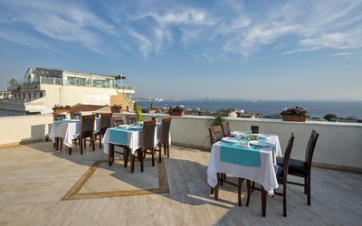 Perapolis Hotel · 5