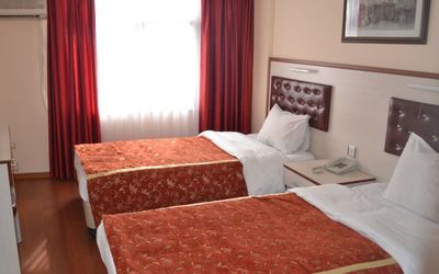 Tayhan Hotel · 3