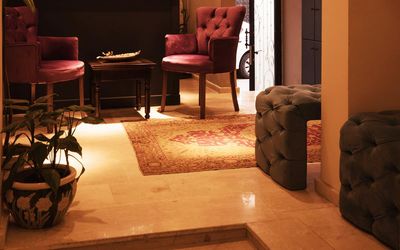 The Lola Hotel · 4