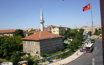 Yavuz 4 Oteli · 4