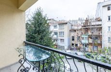 turkiye/istanbul/kadikoy/01940b30880081de5737103a9582bd56593d1374ab67aa446f2dbf2923a2affc4b36b904b6112a06df250f422b1cf341f8e0d3425ec89ef762e77686c032863d0e424ad8a24d44afae0aa9ba6ad8fc08.jpg