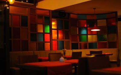 Casa Rosso Suites · 3
