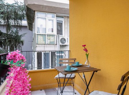 turkiye/istanbul/kadikoy/d614fba45c3a366fde66a8c582d1c6bd6b1eeeab3eb33e947b092e89ad173beb480785a365d18e6b86c3a911dc8e107cd2c7e3c954420d535d39ddd1d6fb8628d9746475bb804082bef77300eb8a569d.jpg