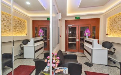 Le Premier House · 5