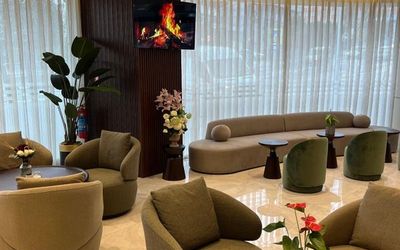 Tress Hotel · 4
