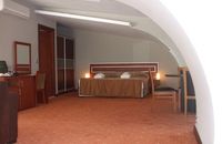 Suit Room