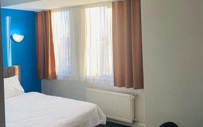 Anı Park Hotel · 4
