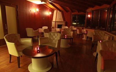 Velena Hotel · 3