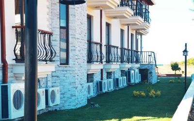 Velena Hotel · 4
