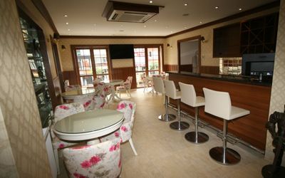East Suite Hotel · 2