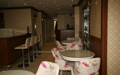 East Suite Hotel · 3
