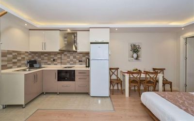 Gen Suites · 4