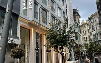 Hallmark Hotel&Spa · 3