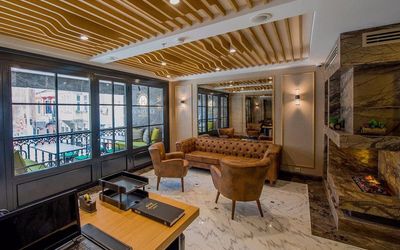 Homelike Hotel · 3