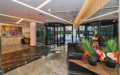 Hotel Boursier 1 &  SPA · 4
