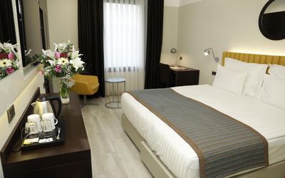 Milord Otel · 5