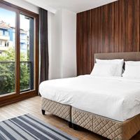 Modern Suites