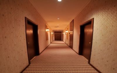 Nil Hotel · 4