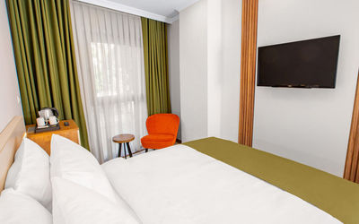 Quinnova Hotel · 3