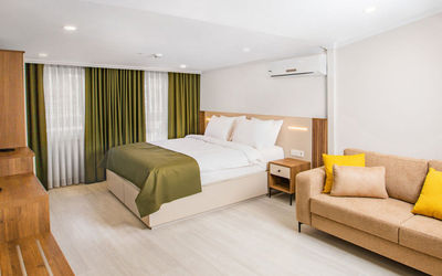 Quinnova Hotel · 4