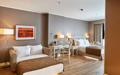 Renata Hotel · 3