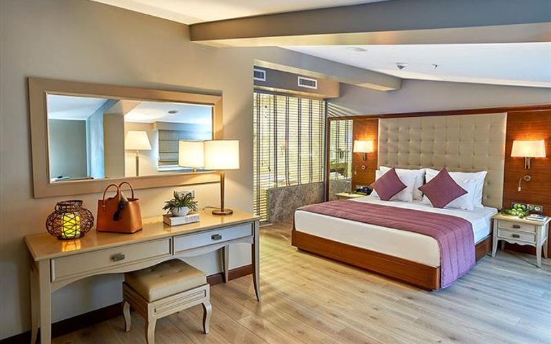 Renata Hotel · 1