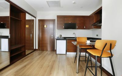 The White Orient Hotel · 2