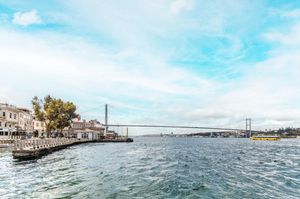 turkiye/istanbul/uskudar/9da170b9b679021c0dcfaae83341ba13384191166937f1b6be31420bc7d5ce5320f8e67c4e283de5af8f98f4eaef33336d8a938a496c511c42ebb017ac524dea03039673b1984a92a800b04379efba33.jpg