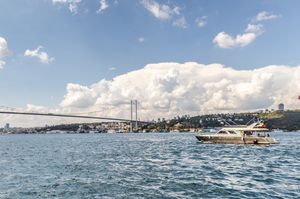 turkiye/istanbul/uskudar/c918352d23d90284c8cc3465acfff3c096324e81d4c60200a8380d81c28ca9d34127e53f836dcf49e97cd28fc8025d03d80e18966bb7533bb696b0d04cc34135615a19280c434680ae46cbc89cf63cab.jpg