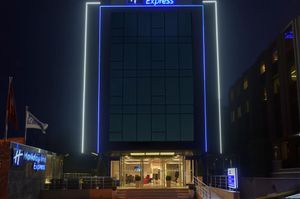 turkiye/istanbul/uskudar/holiday-inn-express-istanbul-altunizade-2000-c710e1a9.jpg